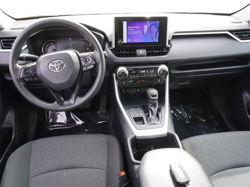 Used 2025 Toyota RAV4 XLE w/ Convenience Package image 20