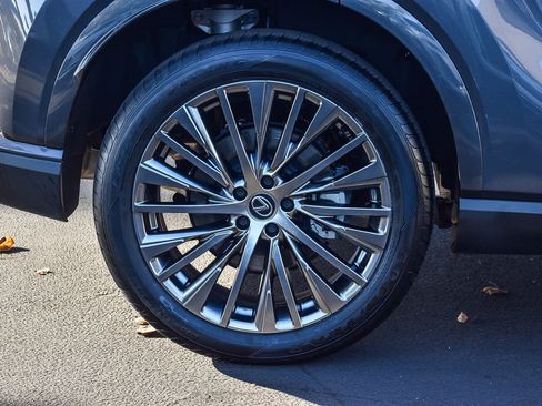 Used 2024 Lexus RX 450h AWD w/ Luxury Package image 11