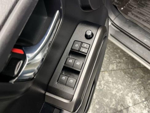 Used 2021 Toyota Tacoma TRD Sport w/ Technology Package image 7