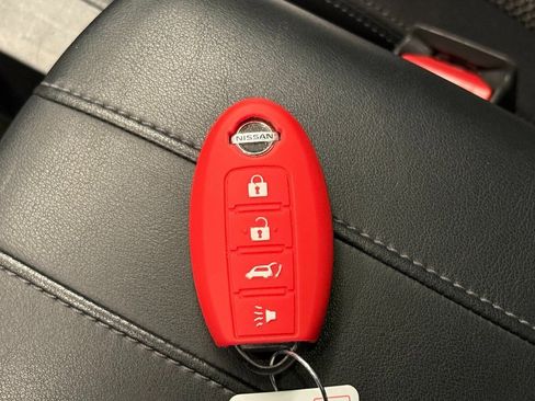 Used 2017 Nissan Rogue Sport SV image 16