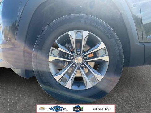 Used 2026 Chevrolet Equinox LT w/ Convenience Package II AWD/4WD image 9