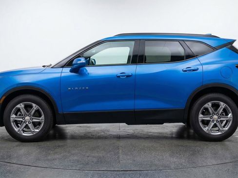 Used 2025 Chevrolet Blazer LT image 5