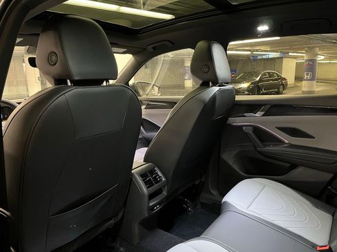 New 2026 Volkswagen Tiguan SE R-Line image 23