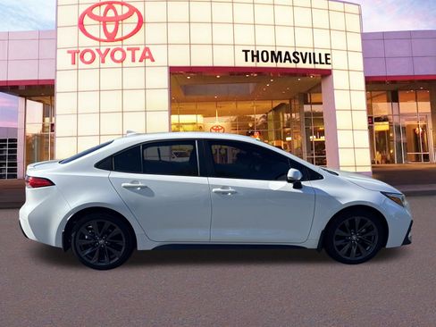 Used 2024 Toyota Corolla SE FWD image 4
