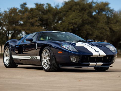 Used 2006 Ford GT image 4
