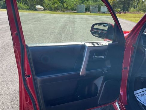 Used 2020 Toyota 4Runner Limited image 21