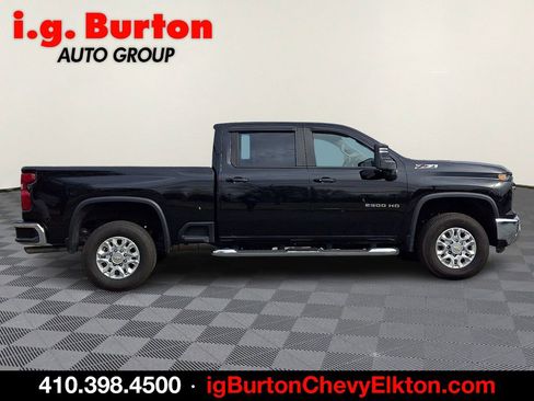 Used 2025 Chevrolet Silverado 2500 LT image 7