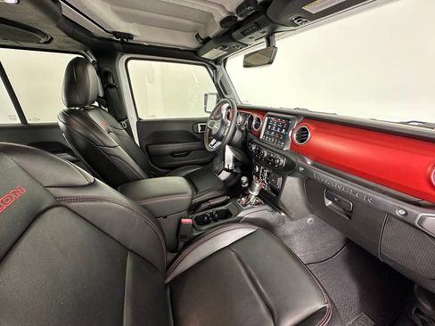 Used 2023 Jeep Wrangler Unlimited Rubicon w/ LED Lighting Group AWD/4WD image 38