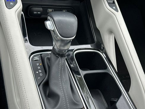 Used 2023 Kia Telluride EX w/ EX Captain's Chair Package image 24