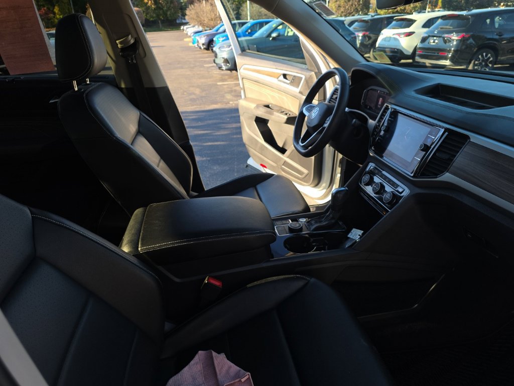 Used 2023 Volkswagen Atlas SEL AWD/4WD image 33