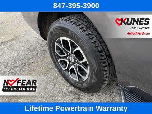 Used 2023 Ford Expedition XLT image 12