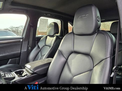 Used 2018 Porsche Cayenne GTS image 19