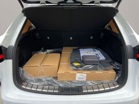 New 2026 Lexus NX 450h+ NX 450h+ Luxury image 13