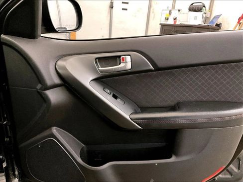 Used 2012 Kia Forte SX FWD image 23