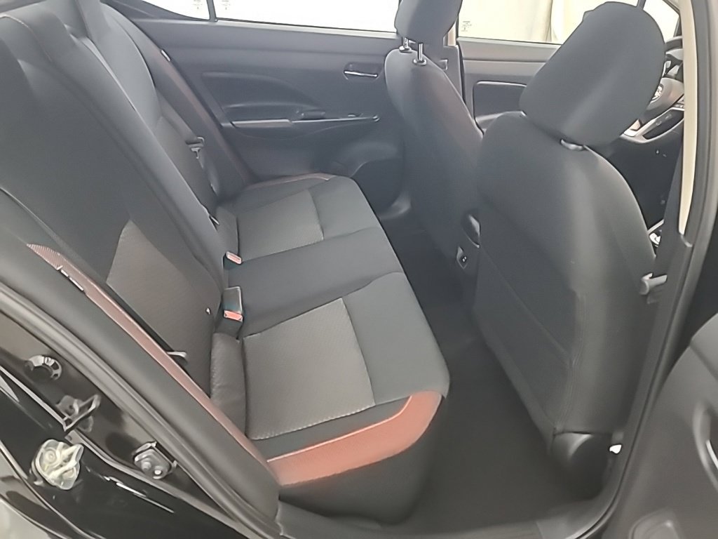 Used 2024 Nissan Versa SR FWD image 17