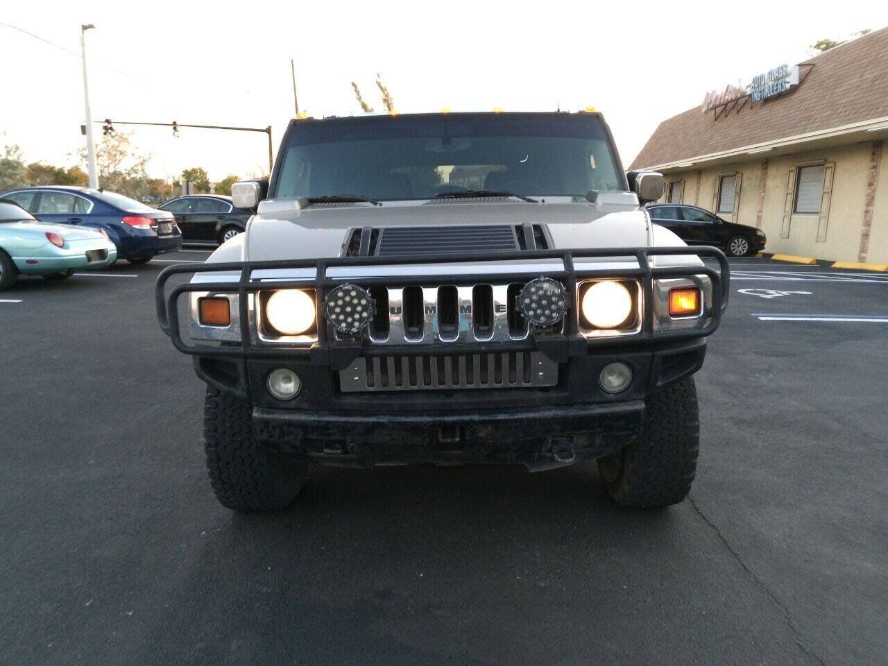 Used 2003 HUMMER H2 w/ Preferred Equipment Group AWD/4WD image 3