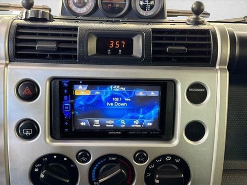Used 2014 Toyota FJ Cruiser 4WD w/ Upgrade Package image 13