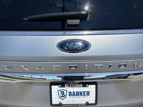 Used 2022 Ford Expedition Limited AWD/4WD image 33