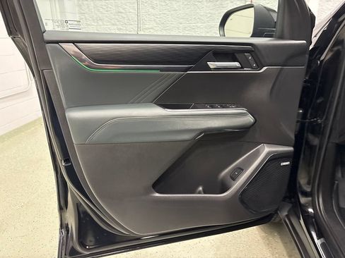 Used 2025 GMC Acadia AT4 w/ LPO, Floor Liner Package AWD/4WD image 14