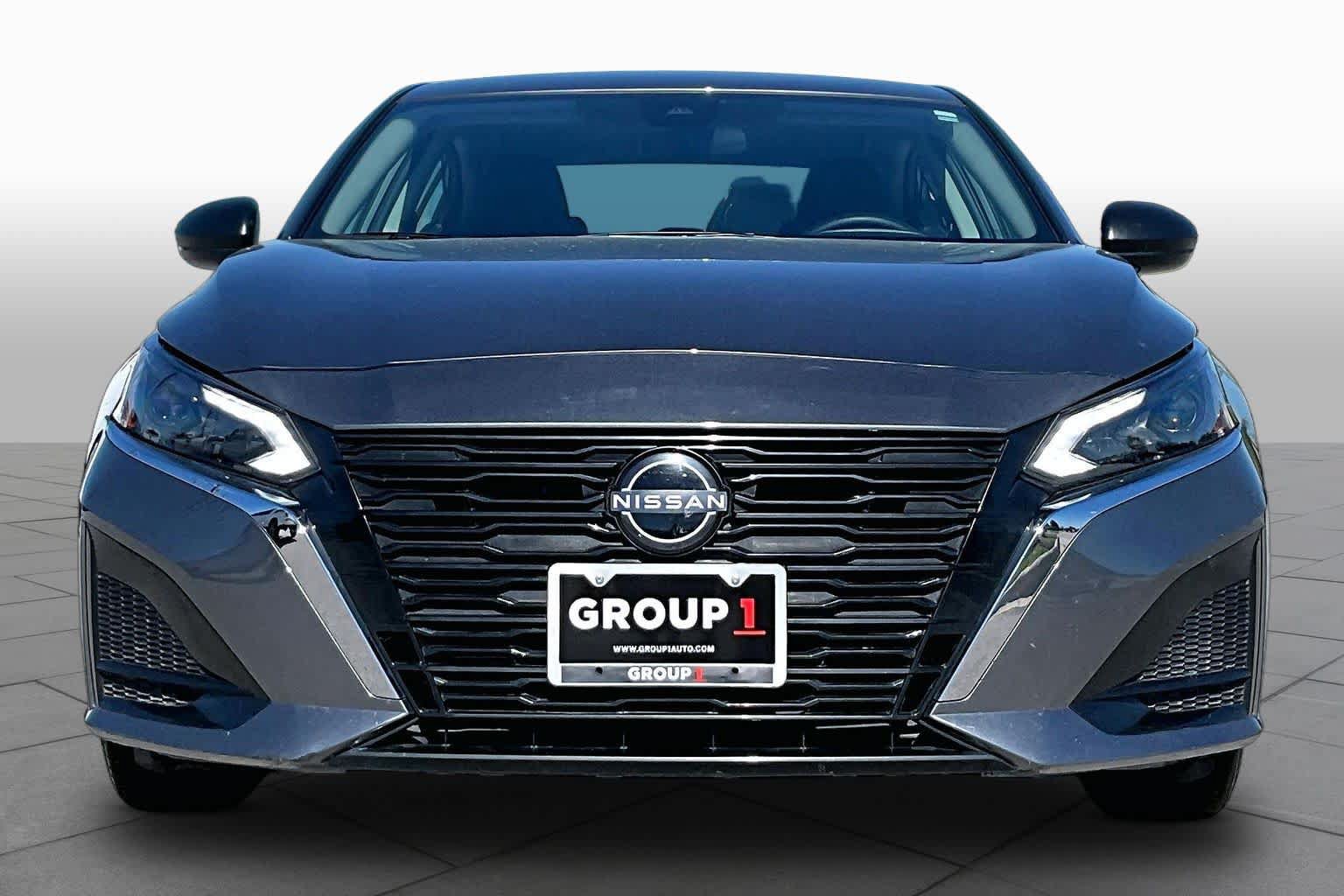 Used 2025 Nissan Altima 2.5 SV FWD image 4