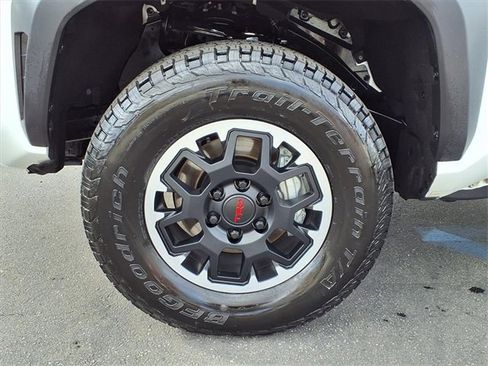 Used 2024 Toyota Tacoma TRD Off-Road image 7