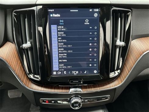 Certified 2024 Volvo XC60 T8 Plus w/ Protection Package Premier image 16