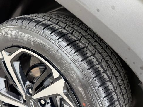 Used 2023 Chevrolet TrailBlazer RS w/ Sun and Liftgate Package image 43