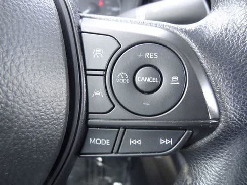 Used 2024 Toyota Corolla LE FWD image 18