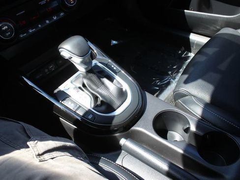 Certified 2020 Kia Forte EX FWD image 11