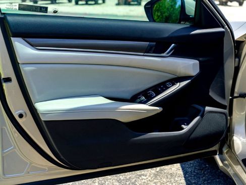 Used 2018 Honda Accord LX image 23