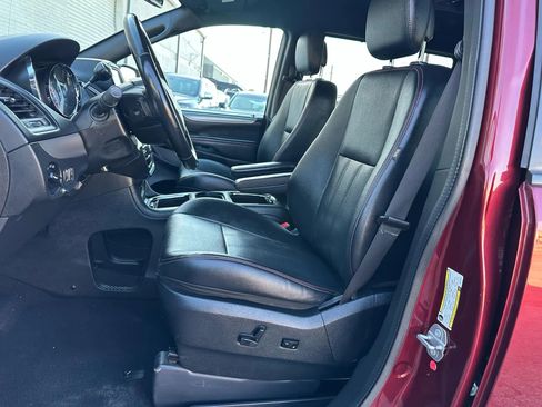 Used 2020 Dodge Grand Caravan GT image 14
