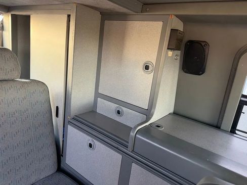 Used 1995 Volkswagen Eurovan Camper image 14