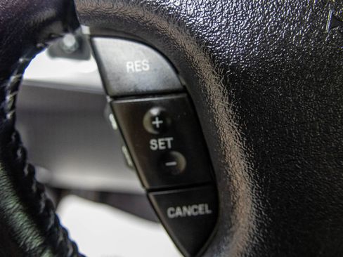 Used 2004 Ford Thunderbird RWD image 26