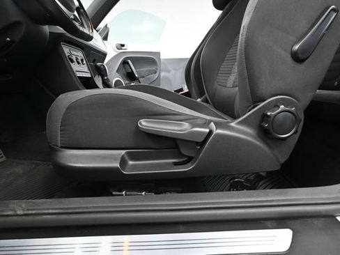 Used 2012 Volkswagen Beetle 2.0T FWD image 19