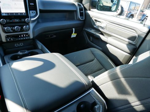 New 2026 RAM 1500 Big Horn AWD/4WD image 11