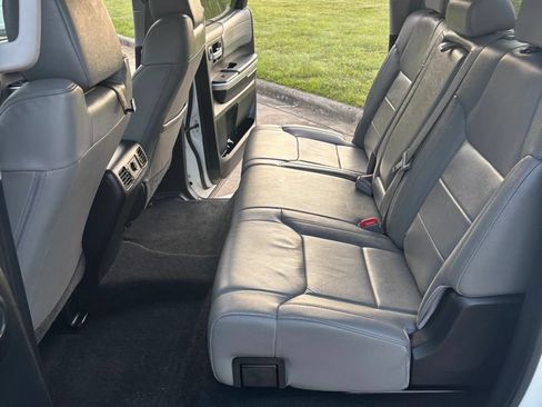Used 2017 Toyota Tundra Limited w/ Limited Premium Package AWD/4WD image 10