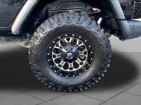 Used 2018 Jeep Wrangler Unlimited Rubicon AWD/4WD image 10