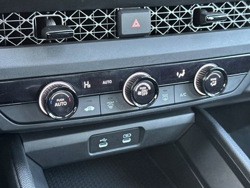 Used 2023 Honda Accord LX image 18