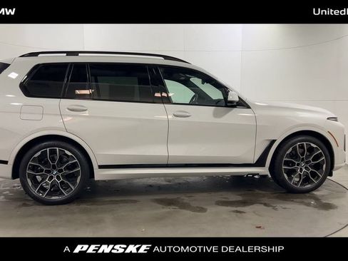 Used 2026 BMW X7 xDrive40i AWD/4WD image 9