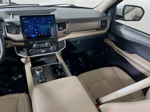 Used 2024 Ford Expedition Max Limited image 23