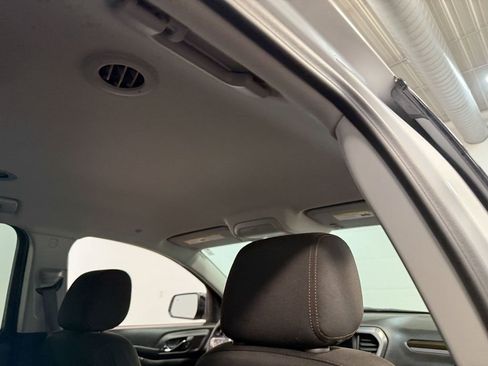 Used 2023 GMC Acadia AT4 image 71