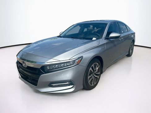 Used 2019 Honda Accord Touring image 3