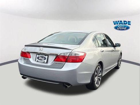 Used 2015 Honda Accord Sport image 5