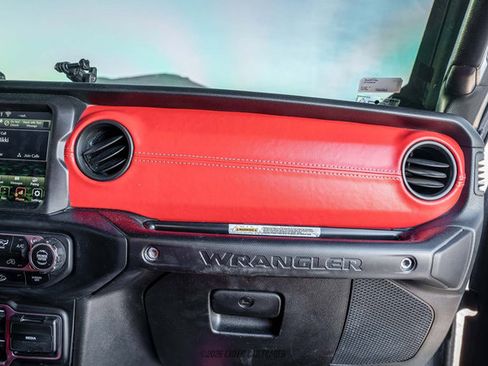 Used 2020 Jeep Wrangler Unlimited Sport AWD/4WD image 32