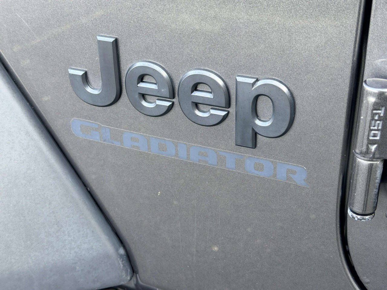 Used 2020 Jeep Gladiator Sport w/ Quick Order Package 24S AWD/4WD image 2
