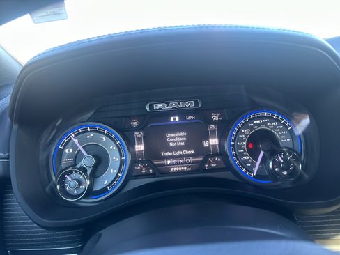 Used 2021 RAM 2500 Limited image 39