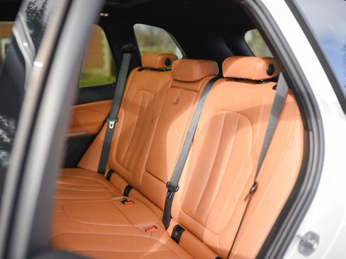 Used 2021 BMW X5 xDrive45e w/ Premium Package 3 image 52