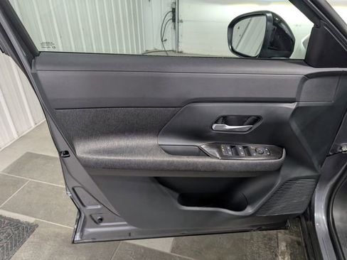 Used 2026 Nissan Kicks SV w/ SV Premium Package FWD image 12