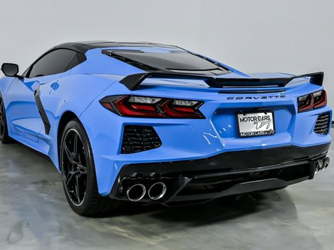 Used 2022 Chevrolet Corvette Stingray Coupe w/ Z51 Performance Package image 10