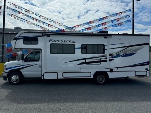 Used 2024 Ford E-450 and Econoline 450 Super Duty w/ Motorhome Prep Package image 2